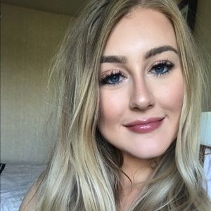 Meet your Posher, Kendra